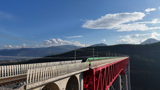 中老铁路元江特大桥
