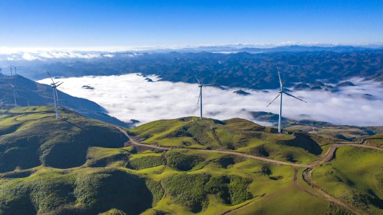 黑巴草场冬日美（人民日报头版 熊平祥 摄）
