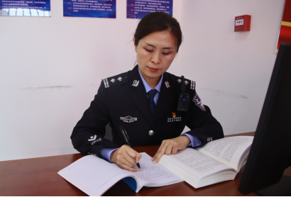 郎朗,辽宁省第二女子监狱四监区监区长.