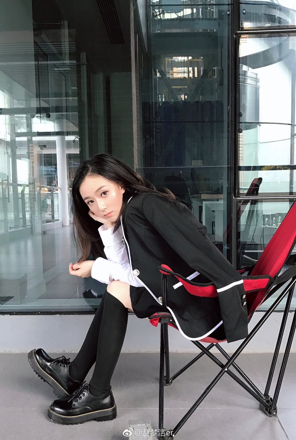 猜你喜欢 14 / 41 近日,东华大学的学姐@moonla月亮_ (原@赵梦洁er )