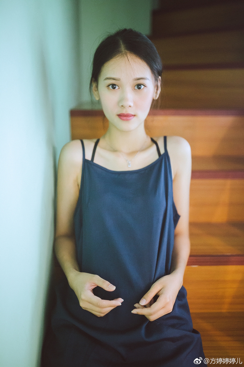 组图:广州大学舞蹈系校花笑容清纯身材好