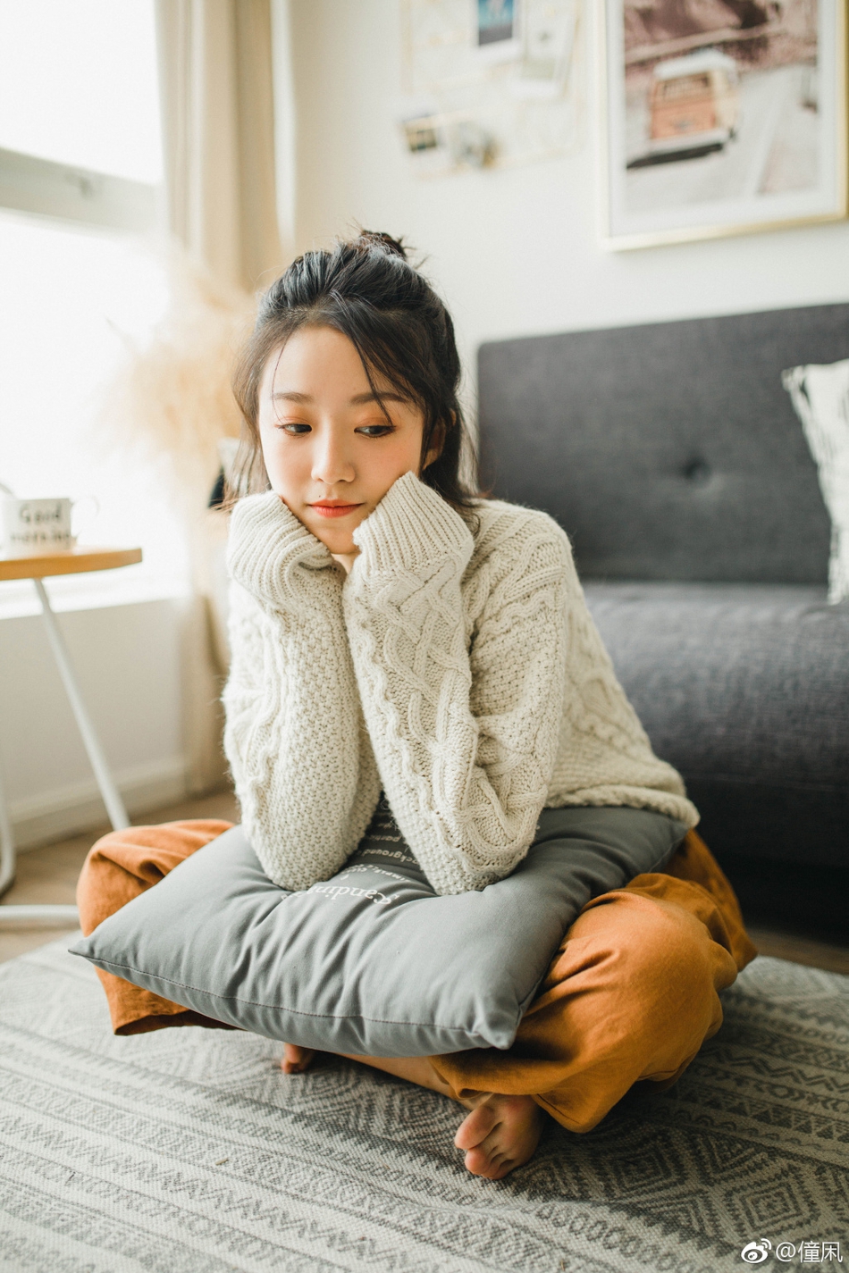 组图:新加坡华裔校花明媚清新 薄纱掩面笑容醉人