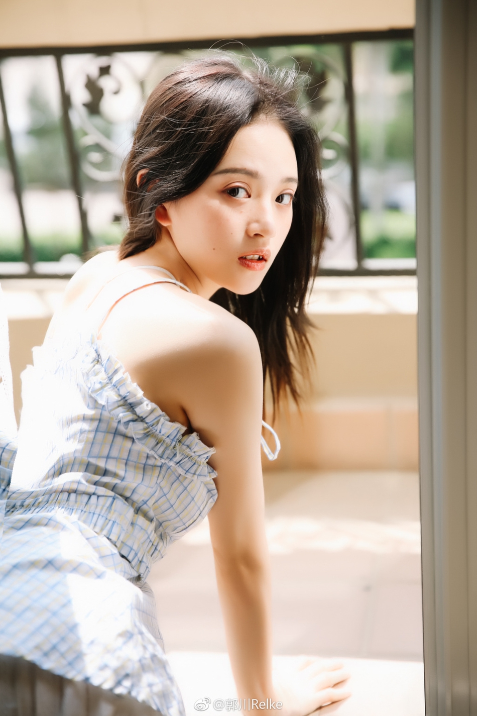 (图cr. @郭川relke 的新浪微博) 66   "95后"女大学生手绘校园