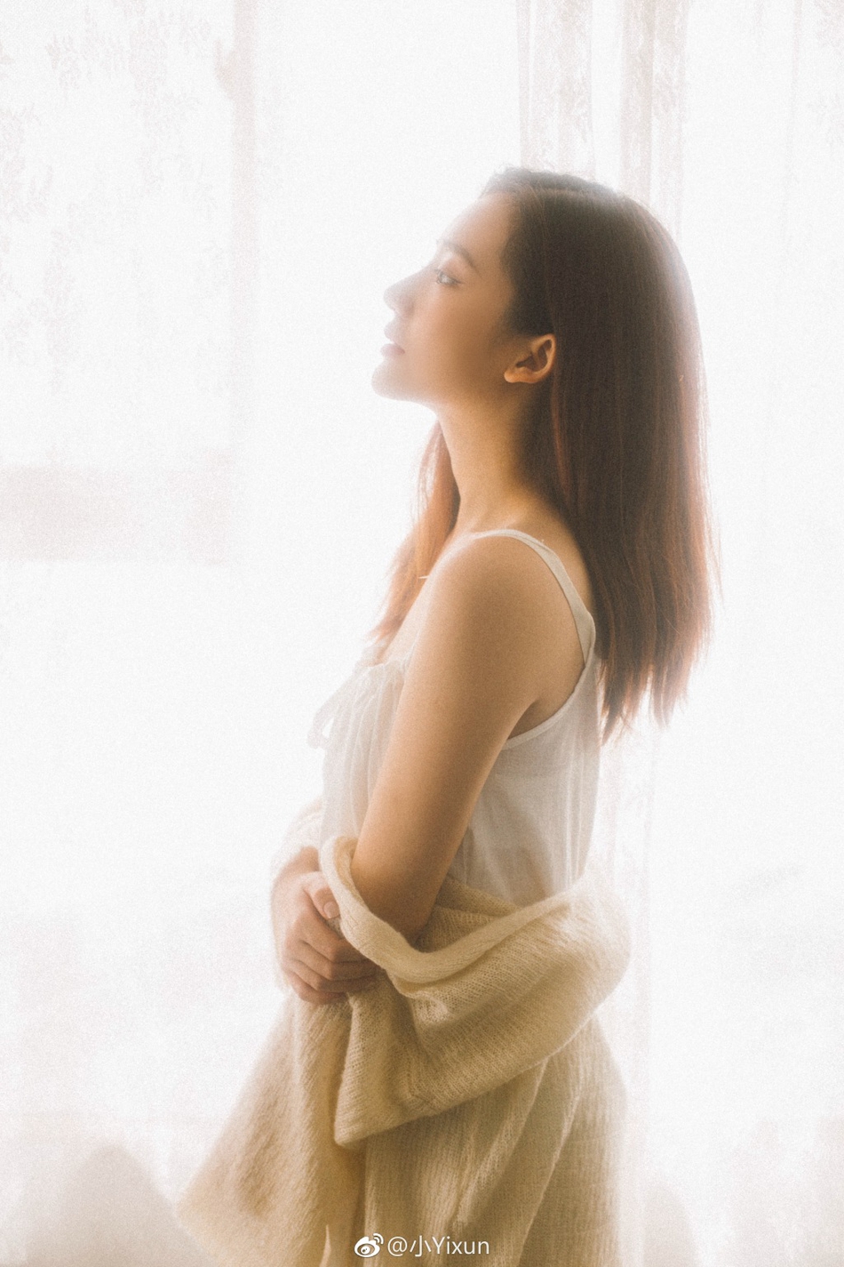 组图:广州艺术学校校花晒写真 风格百变魅力无穷