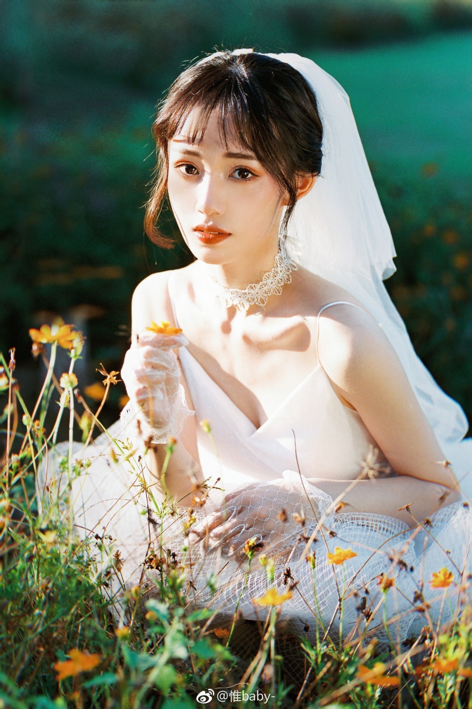 组图:江西师范大学校花晒写真 五官精致神情温柔_高清图集_新浪网