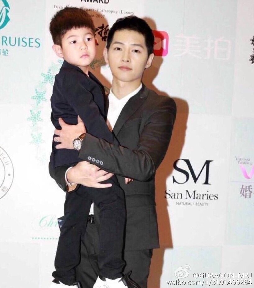 组图:东北宋仲基安吉上小学了