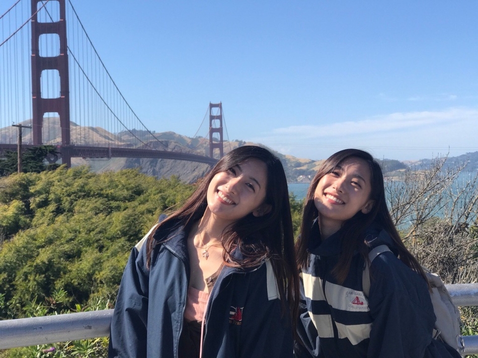 同上复旦哈佛的双胞胎姐妹花 现一起入职央视