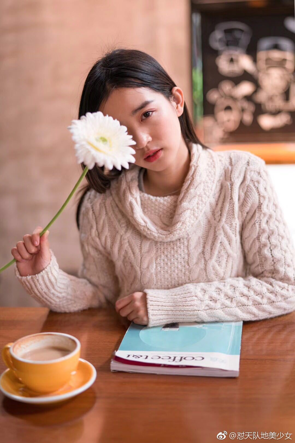 组图:福建农林大学百变校花 鬼马又可爱