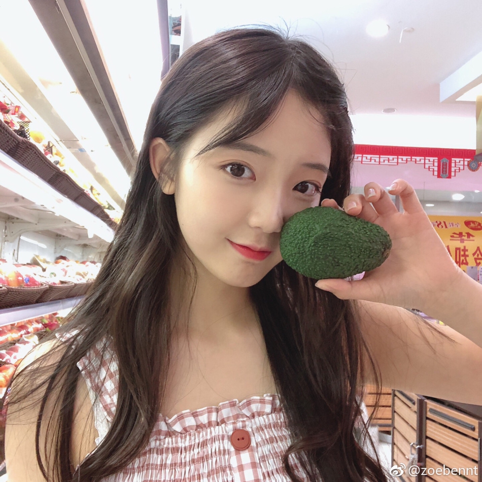 组图:吉林医药学院古风校花 傲雪寒梅飘逸动人