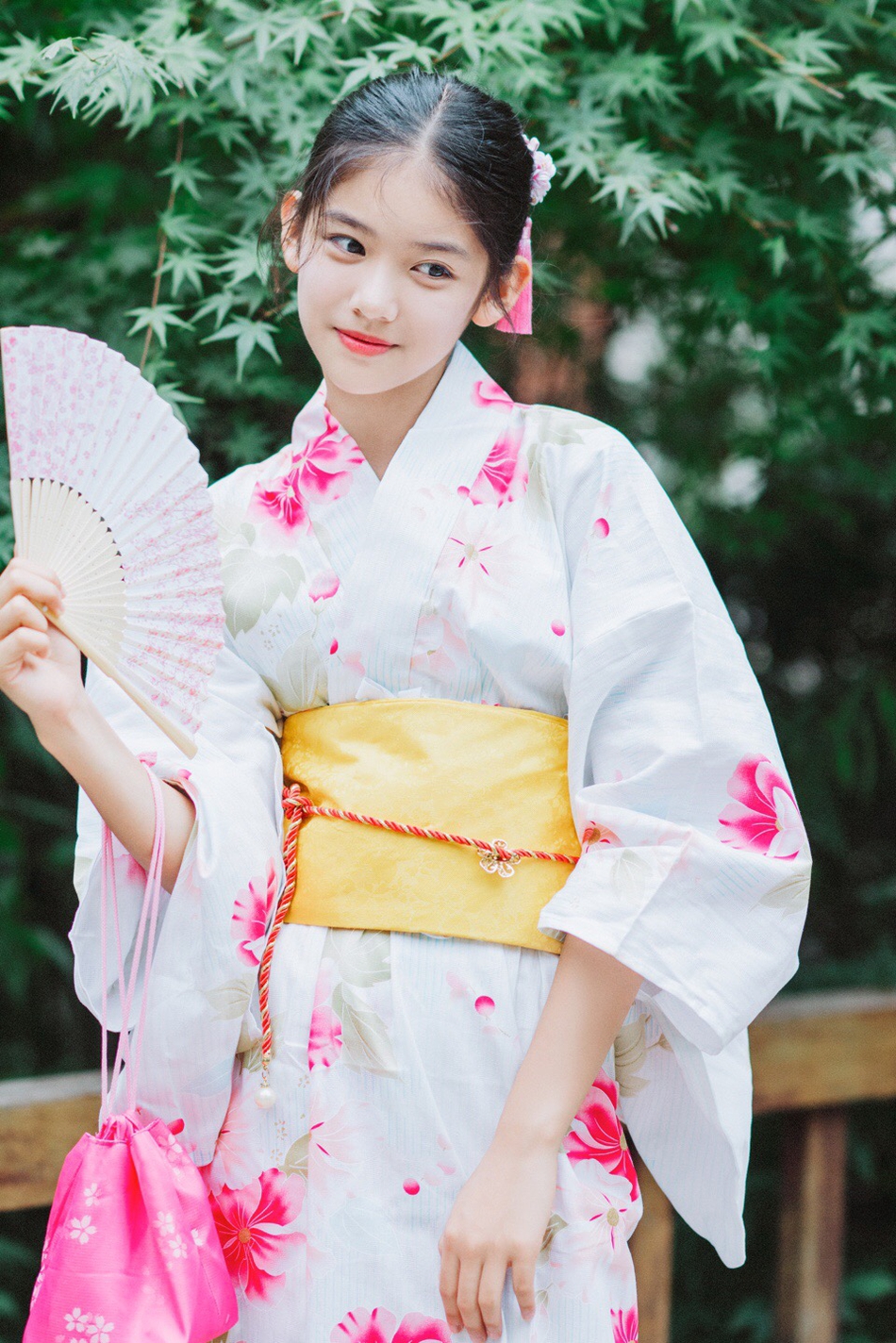 组图:河北00后校花笑容灿烂 少女感十足