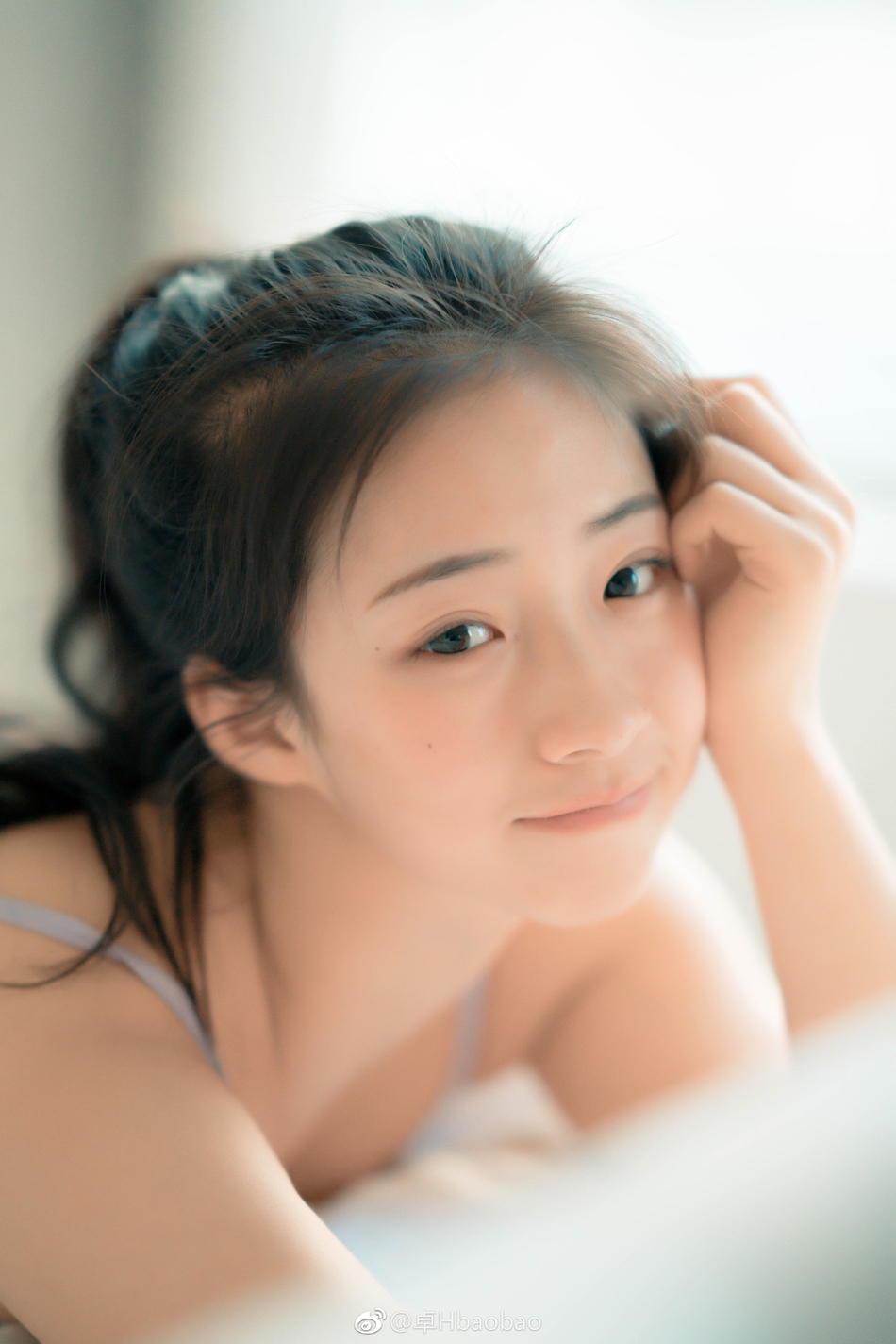 组图:舞蹈系学妹身段优雅 眉眼青涩尽显温柔