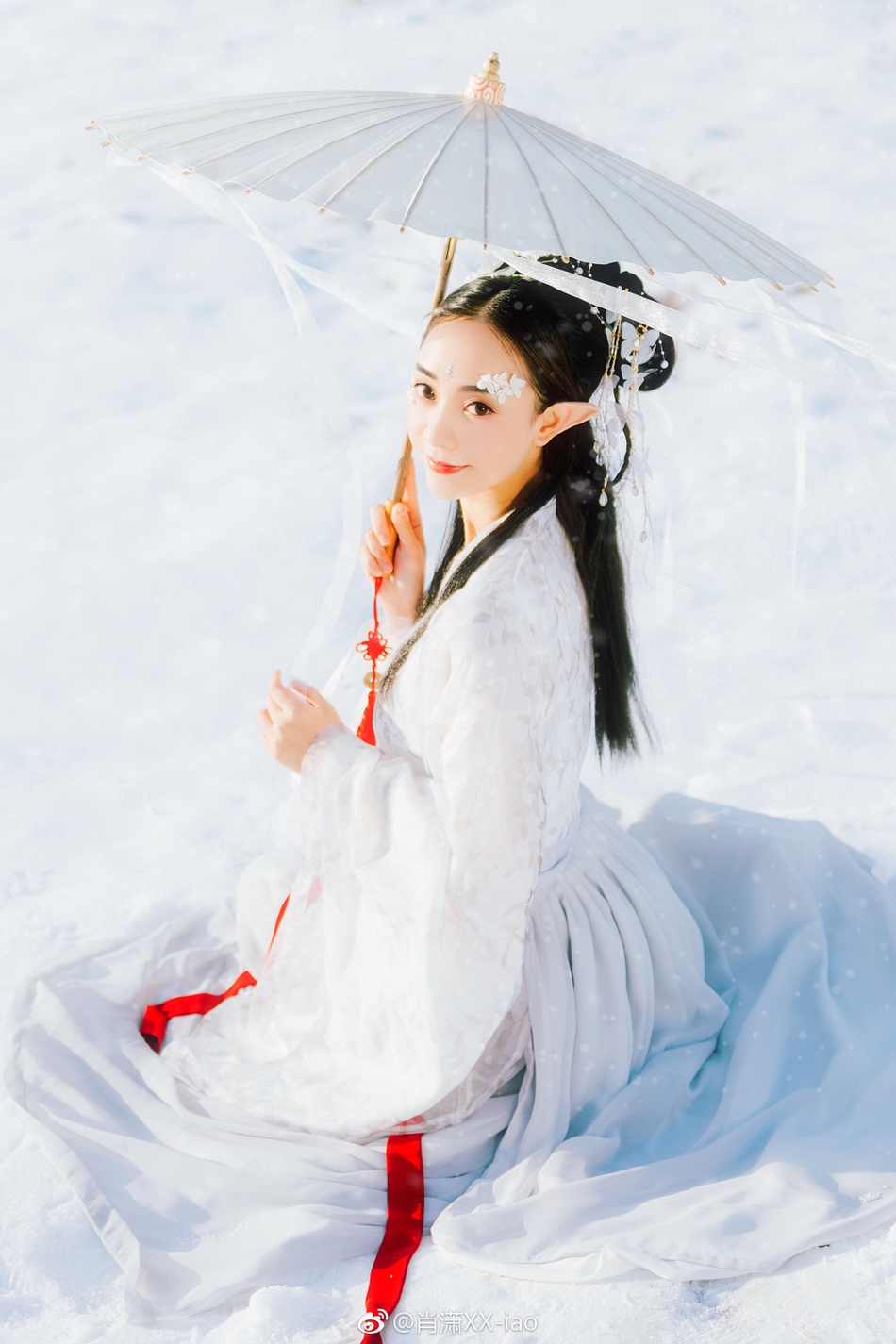 爱好:唱歌跳舞弹琴.是个典型的白羊座女生.(微博id:@肖潇xx-iao)