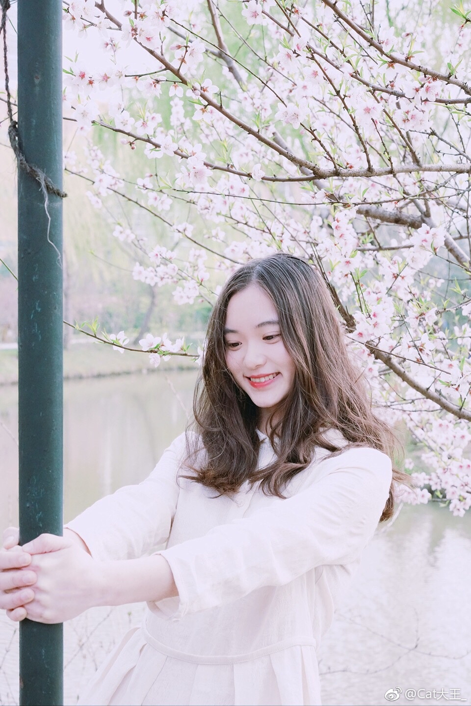 上海交通大学清新校花 温婉的女生亲和力十足