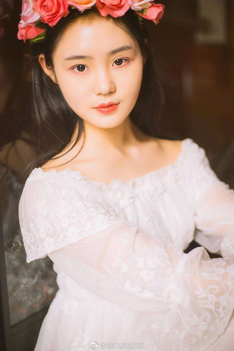 组图:吉林华桥外国语学院灵动校花 娇美可人