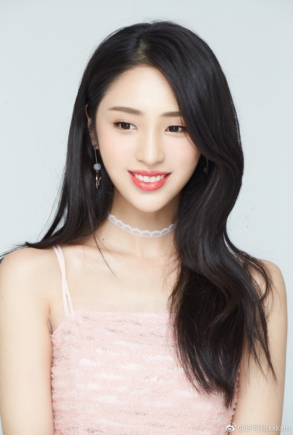 猜你喜欢 18 / 20 近日,天津工业大学校花许可昕(微博:@许可昕)在微博