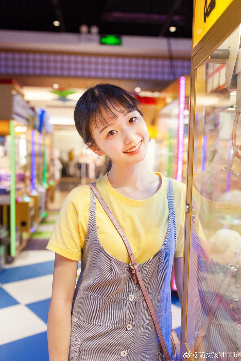 组图:宁波校花晒唯美写真 清纯不输奶茶妹妹