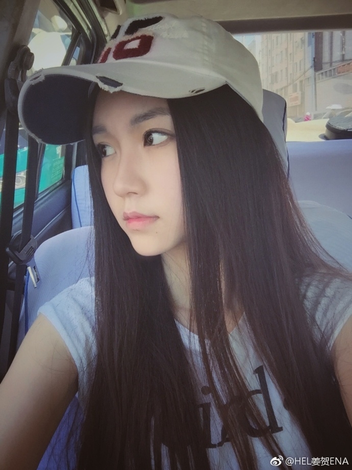 组图:北电女神晒生活照走红 青春自然有活力