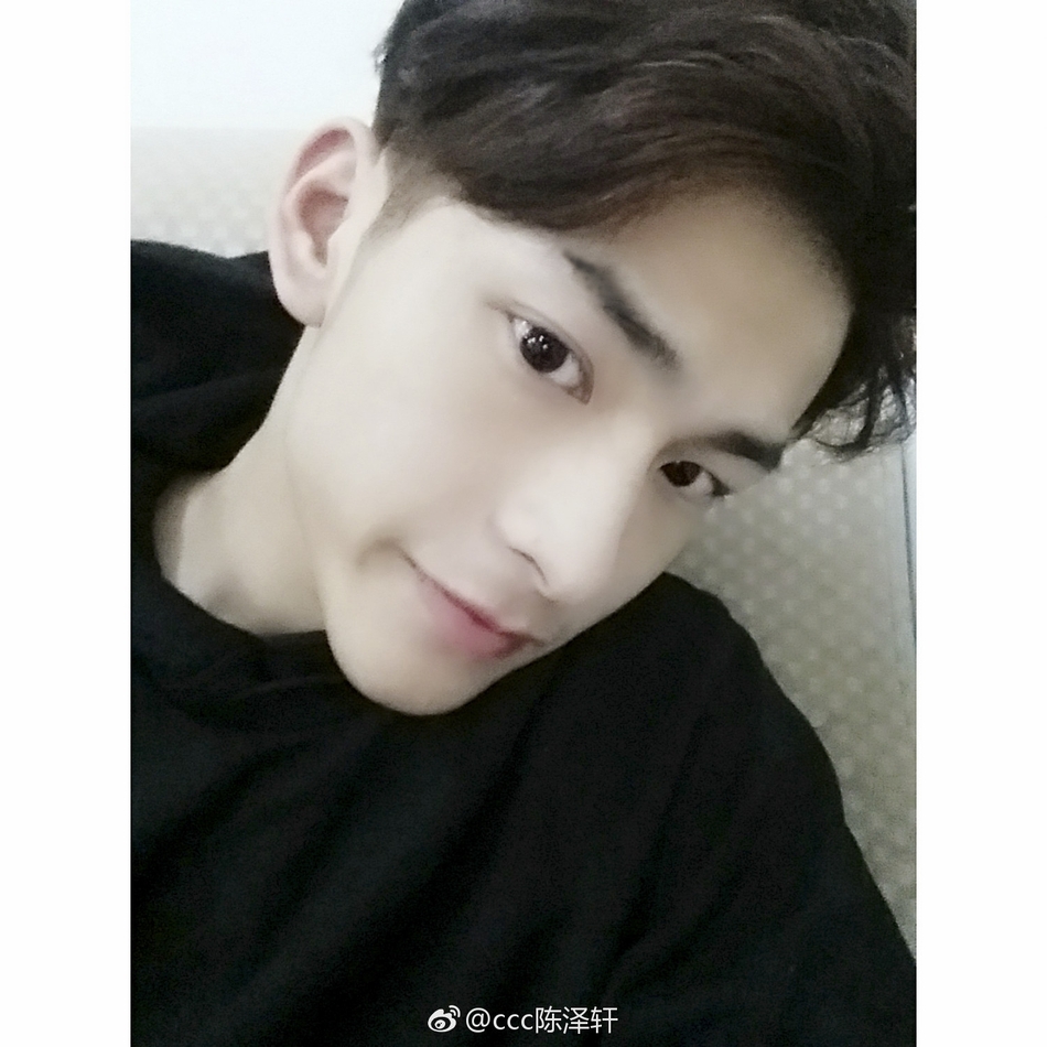 组图:王俊凯室友曝光!个个都是高富帅