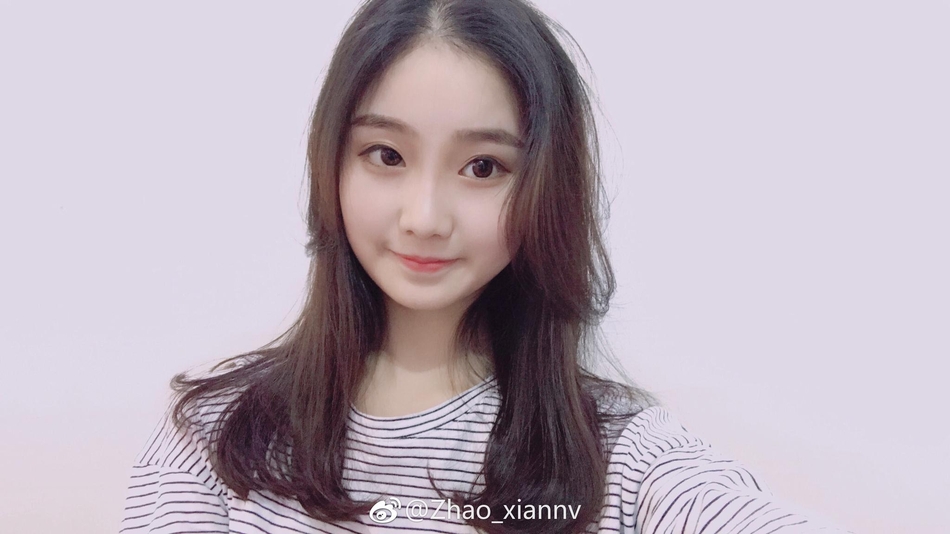组图:音乐学院校花晒健身照 小蛮腰抢镜_高清图集_新浪网