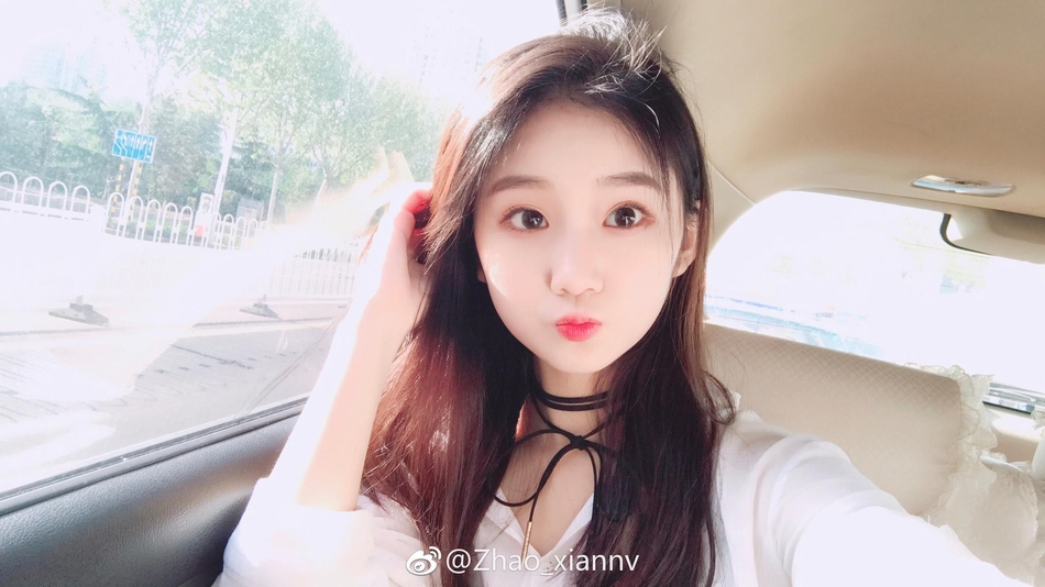 组图:音乐学院校花晒健身照 小蛮腰抢镜_高清图集_新浪网