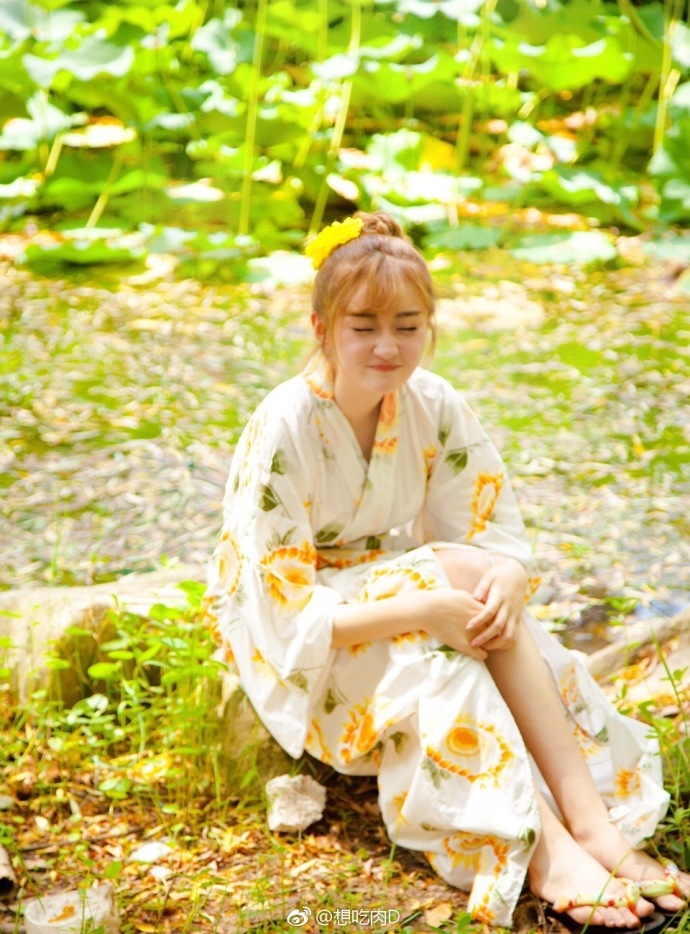 组图:上海高校校花晒和服写真 靓丽又脱俗_高清图集_新浪网
