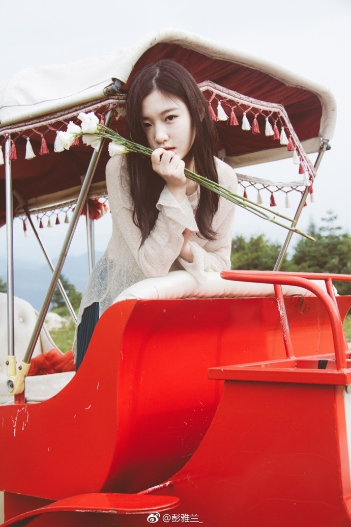 四川校花晒甜美时尚写真 韩范儿十足
