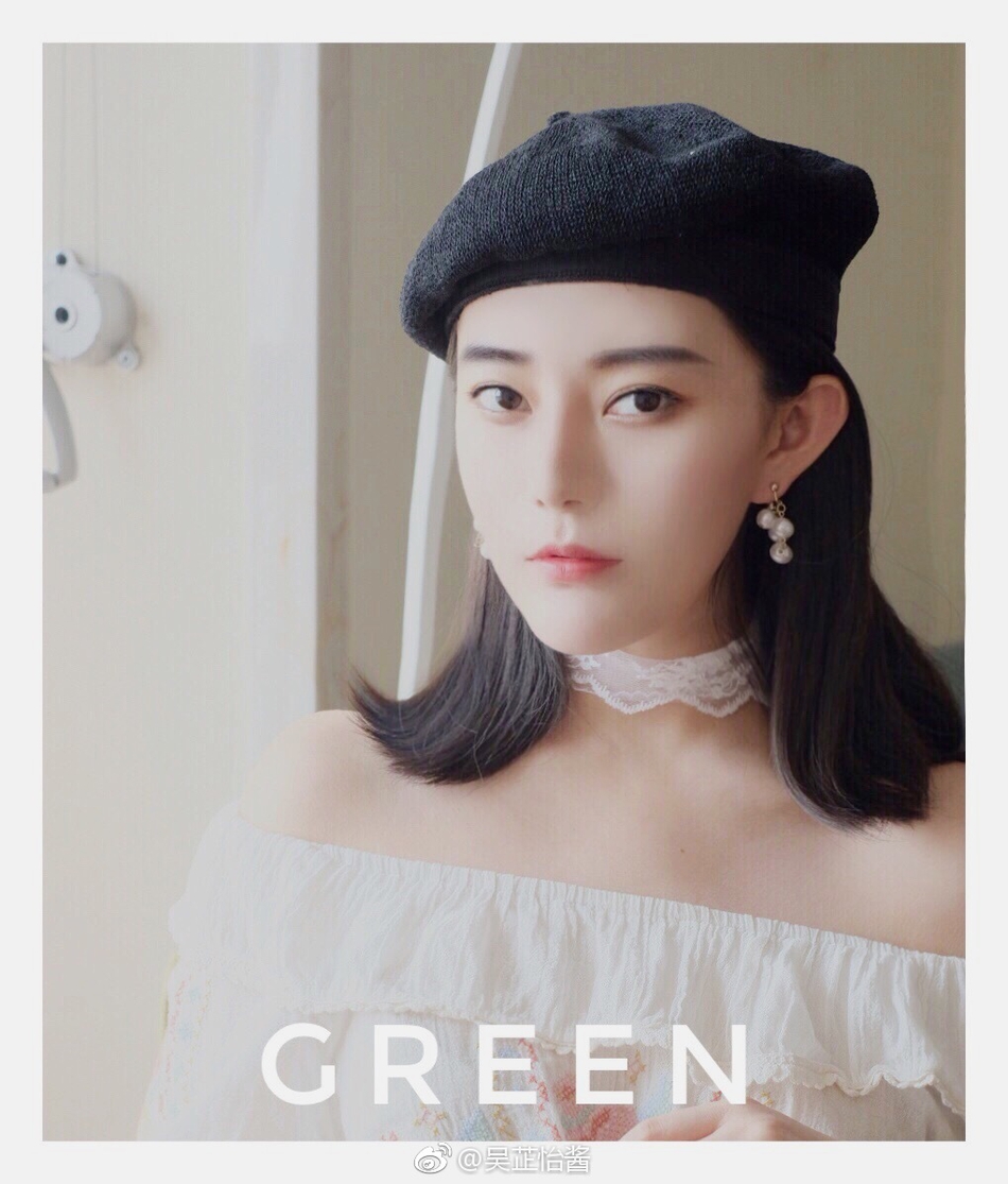 组图:青春校花神似张馨予 低眉浅笑惹人怜