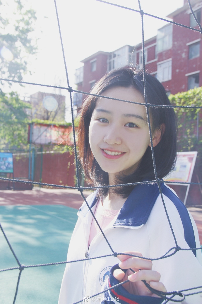 组图:吉林大学甜美学姐灵动可爱