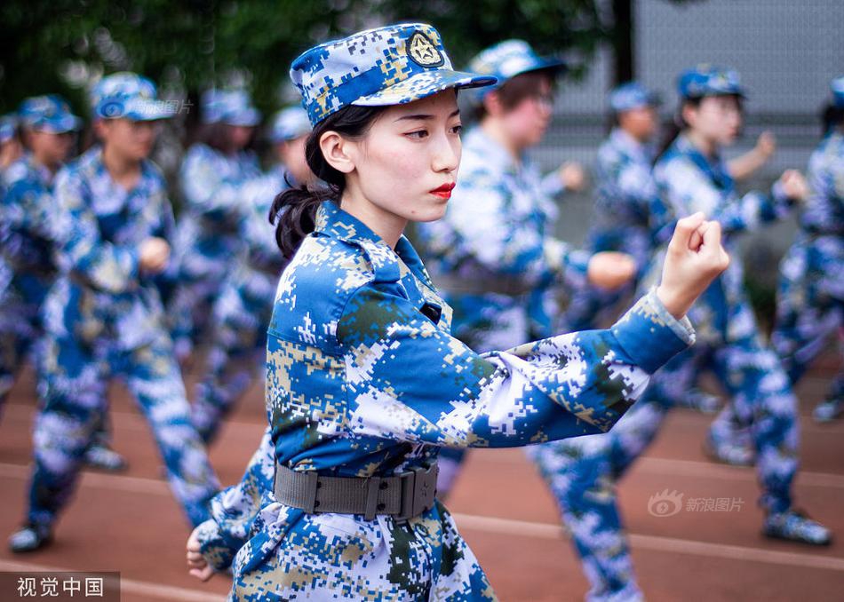 南京最美军训女孩图片