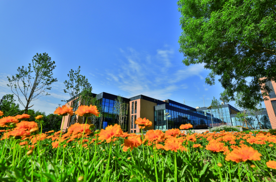 （△北京海淀凯文学校 外景）