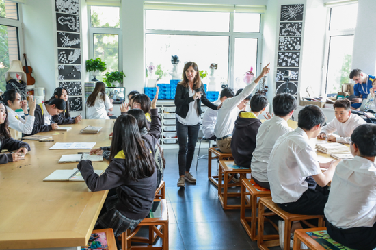 （△北京海淀凯文学校 教学环境）