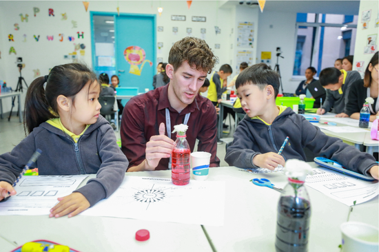 （△北京海淀凯文学校 教学环境）