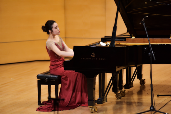 90后青年钢琴家谢怡晨音乐与人生皆是一场尽情的体验