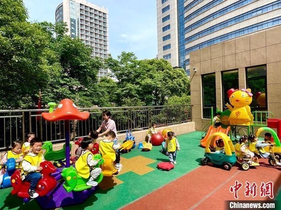 教育部：普惠性幼儿园在园幼儿比例升至89.55%|普惠性幼儿园_教育