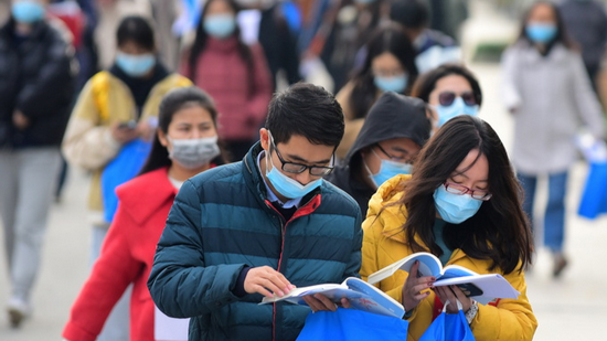 国考报名已有17万人过审 有职位千里挑一