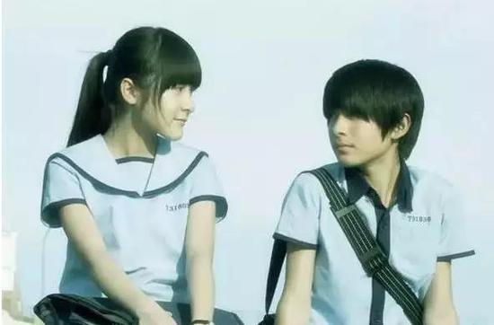 高考在即 还应该坚持这份青涩的感情吗?