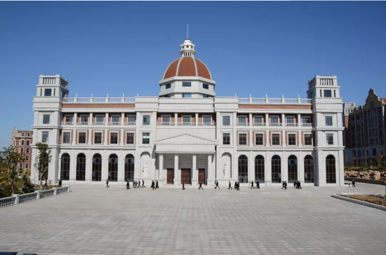 青岛墨尔文中学向你发来邀请函