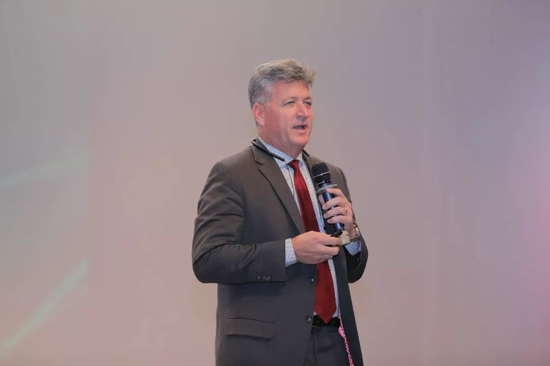 larry nelson 微软公司亚太教育总经理