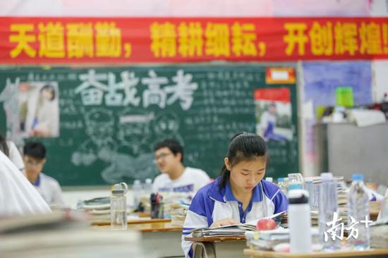 广东人口数量2020_劳动人口占比超68%,广东“青春”标签显眼,2020年人口超日本