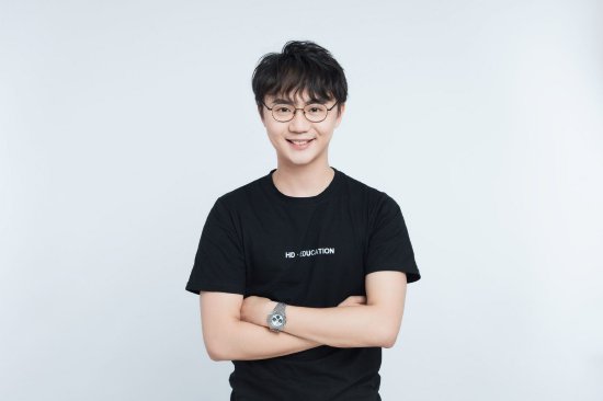 对话新浪&微博2023教育盛典嘉宾:王为|学生|在线教育|主持人|王总|教学_手机新浪网