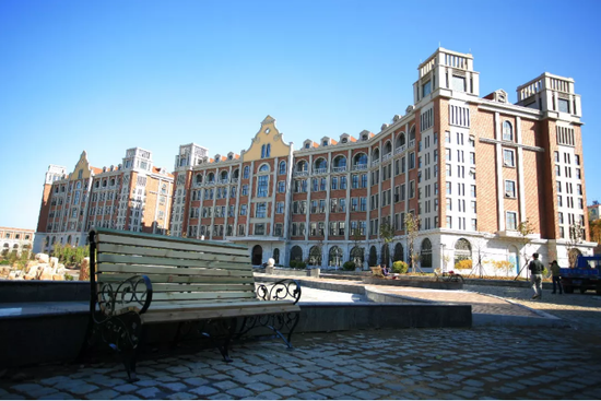 青岛墨尔文中学向你发来邀请函