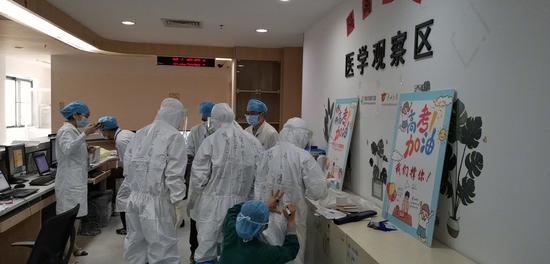 广州隔离病房高考考场两名考生顺利开考