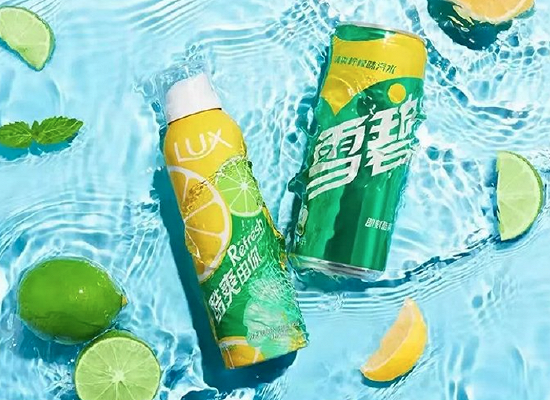 图片来源:雪碧虽然这些跨界创意看起来有点"怪诞",但很大程度迎合了