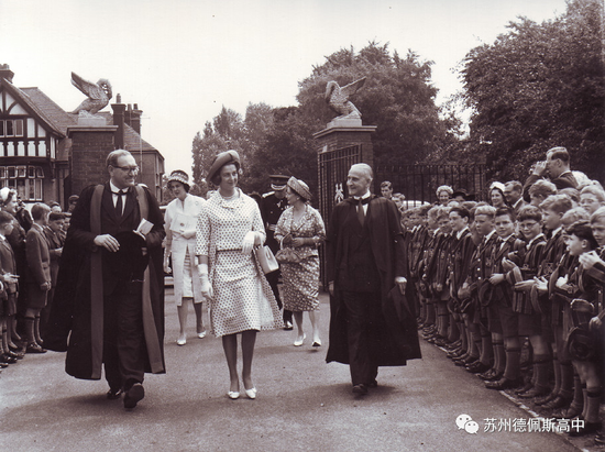 1961年英国亚历山德拉公主为新校区正式揭幕