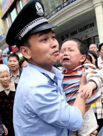 警察叔叔:请别再用我来吓孩子