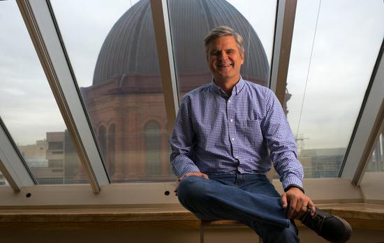 脸书ceo豪捐:那些慷慨的商界巨鳄们(双语)