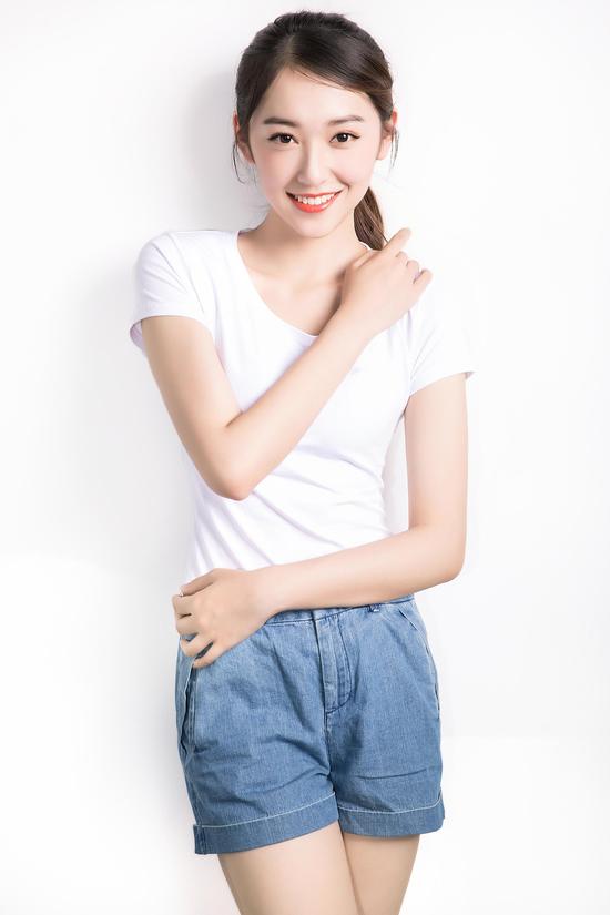 中传陈昊蓝有颜有才华 鬼马小精灵(图)