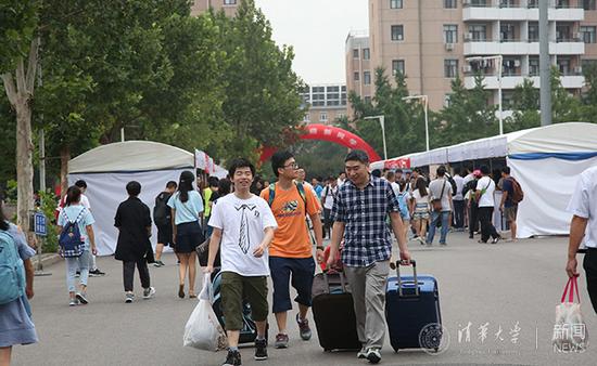清华新生报到