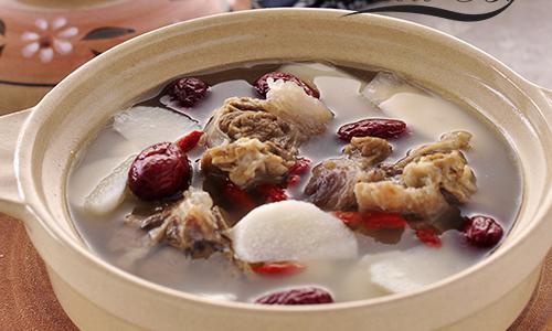 山药牛尾汤乍暖还寒时防病强身壮筋骨