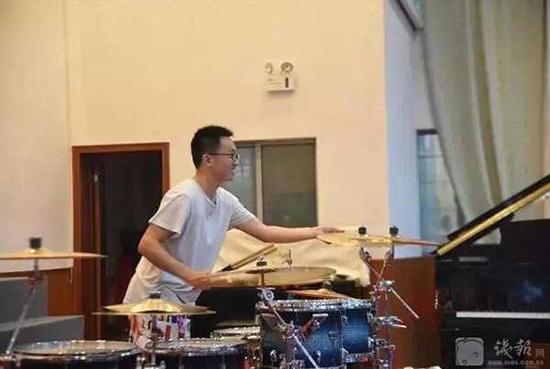 方正天爵士鼓成绩斐然
